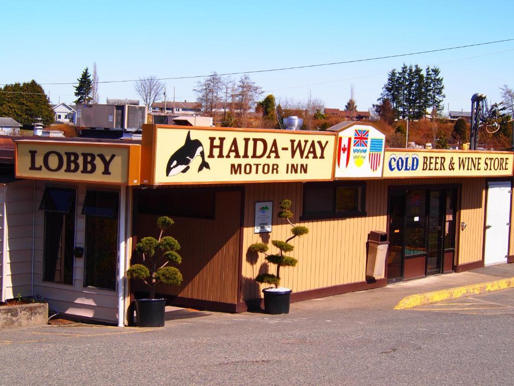 Haida Way Motor Inn Port McNeill Εξωτερικό φωτογραφία