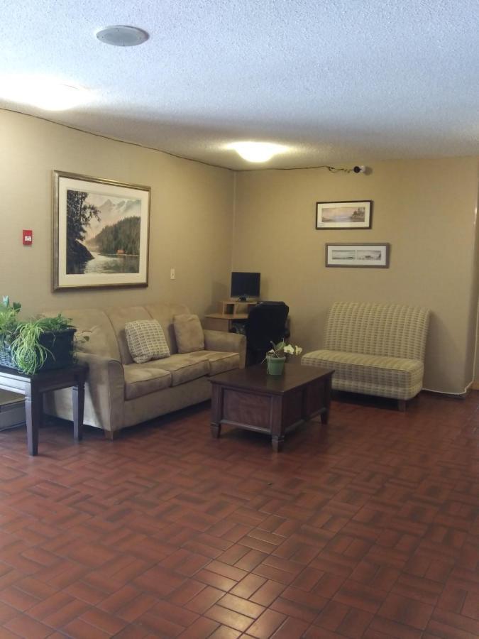 Haida Way Motor Inn Port McNeill Εξωτερικό φωτογραφία