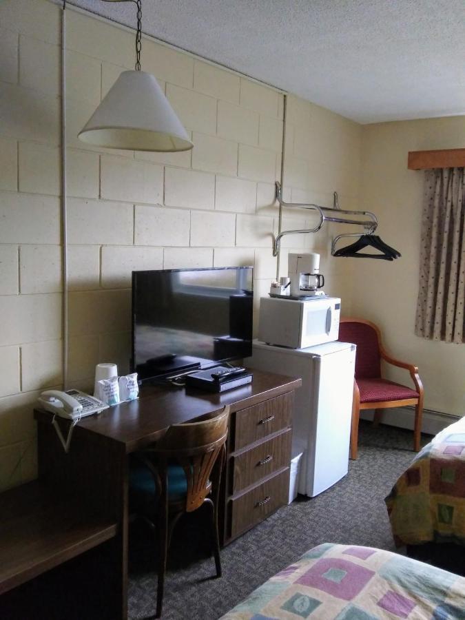 Haida Way Motor Inn Port McNeill Εξωτερικό φωτογραφία